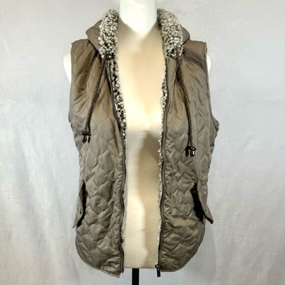 Altar’d State mocha Sherpa lined quilted hooded vest size small - Picture 2 of 7